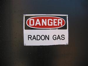 Detectoarele de radon. Cum poţi afla dacă eşti expus gazului radioactiv în propria locuinţă
