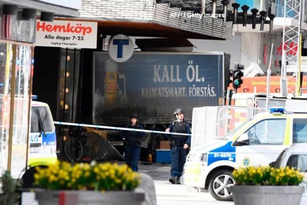 Explozibil nedetonat, descoperit în camionul care a lovit un grup de pietoni în Stockholm