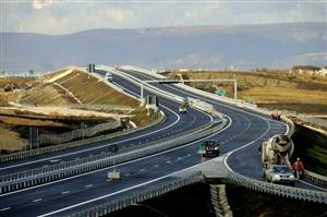 100 de km de autostradă, gata în 2017. Toate tronsoanele în lucru sunt în Transil­vania