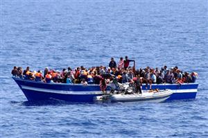Tragedie în Marea Mediterană. Aproape 100 imigranți s-au înecat după ce ambarcațiunea lor s-a scufundat