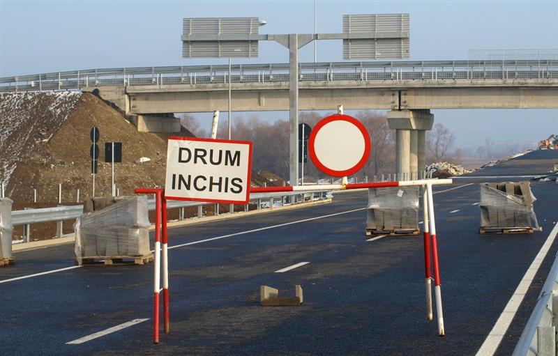 Niciun kilometru nou de autostradă în 2016, dar mii de kilometri de drum de pământ