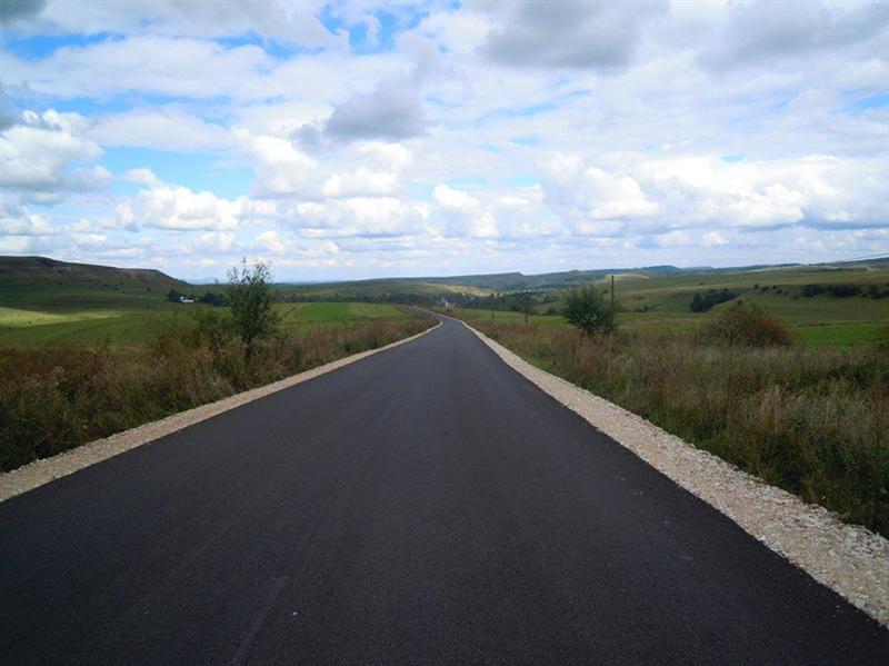 Primul drum reabilitat din creditul accesat de CJ Cluj costă 10 milioane de lei
