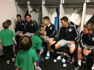 FOTO Fotbaliștii de la ”U” Cluj s-au antrenat alături de copii
