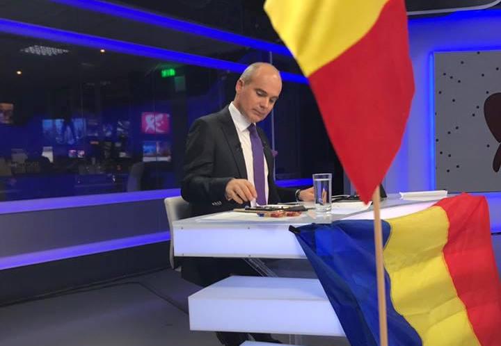 Rareş Bogdan demontează Liga Vestului: 
