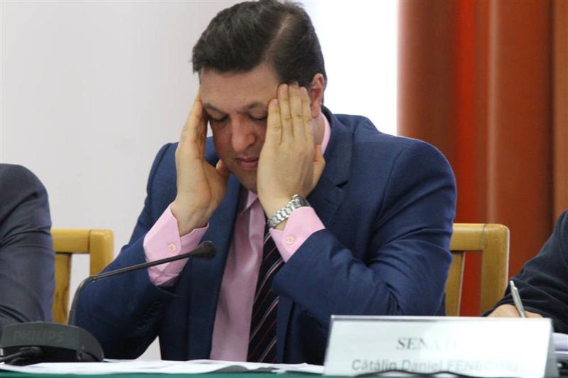 Dublă lovitură pentru Şerban Nicolae. A pierdut şefia Comisiei Juridice şi pe cea a grupului PSD din Senat