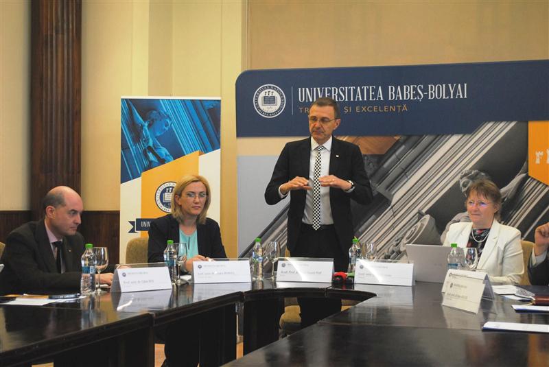 Cresc taxele de şcolarizare la UBB. 8.500 de locuri bugetate şi şapte specializări noi pentru 2017