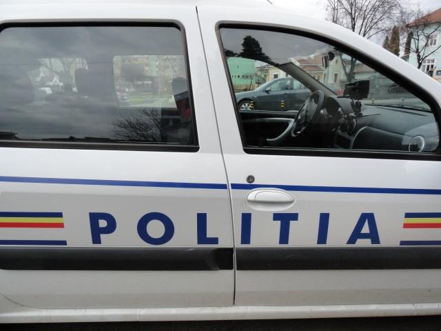 Tâlhărie ca în vestul sălbatic la Cluj. Hoţi căutaţi de poliţie după un jaf sub amenințarea unui cuţit la un non-stop