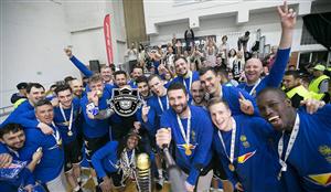 Campionii s-au întors acasă. U-BT, aplaudată de fani la aeroport VIDEO
