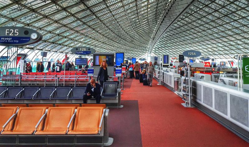 Pachet suspect pe Charles de Gaulle, din Paris. Aeroportul a fost evacuat