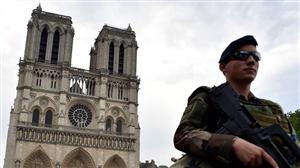 Focuri de armă în Paris. Un bărbat a fost împuşcat după ce a atacat un poliţist 