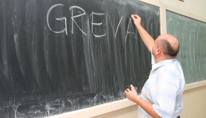 Dezbinare în învățământ: Clujul face grevă, alții se mai gândesc