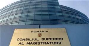CSM cere preşedintelui Iohannis retrimiterea în Parlament a legii salarizării