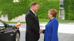 Mai aproape de Statele Unite şi Germania. România s-a profilat corect. Păcat că acasă...