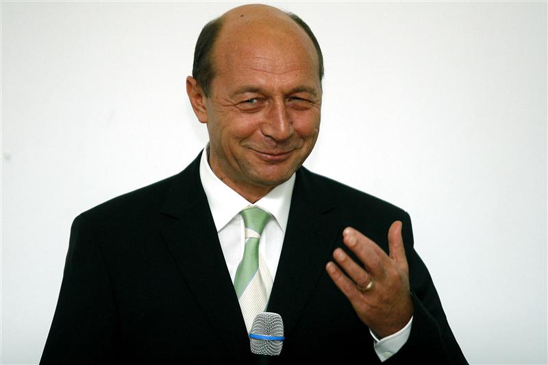 Băsescu, după căderea guvernului Grindeanu: Culmea penibilului ca miniştrii PSD să îşi retragă demisiile