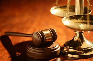 A încercat să mituiască un procuror din Cluj cu 20.000 de euro