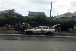 Accident pe Turda-Cluj. O maşină a luat foc