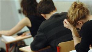 Bac 2017. Corpul de control al ministrului Educaţiei, verificări în cazul lucrărilor cu scrisuri diferite