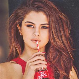 Cât încasează vedetele pentru o postare pe Instagram. Selena Gomez conduce topul