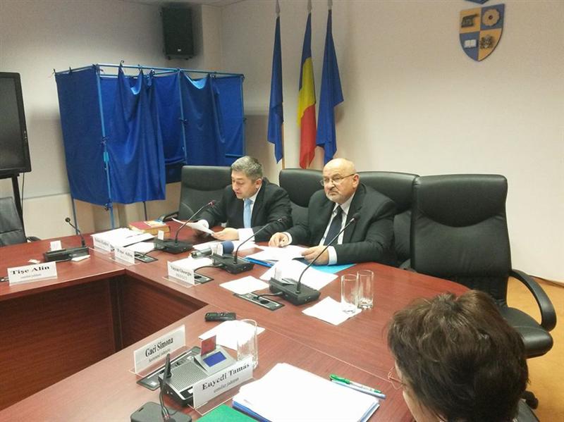 Nu se mai termină scandalul terenului de la aeroport. Somație publică a lui Alin Tişe pentru prefect urmată de replica PSD Cluj