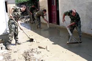 Ploile au făcut ravagii la Turda. Trafic întrerupt temporar 