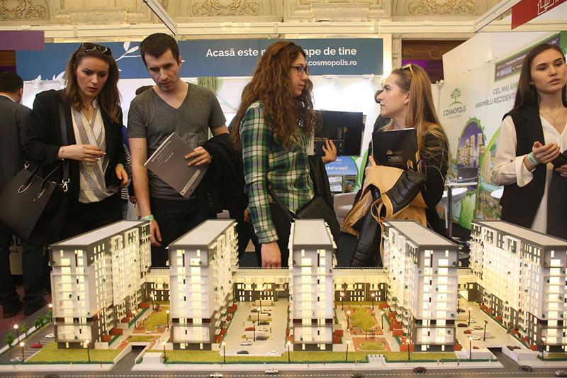 Au înviat agenţiile imobiliare. Clujul are cu 30% mai multe