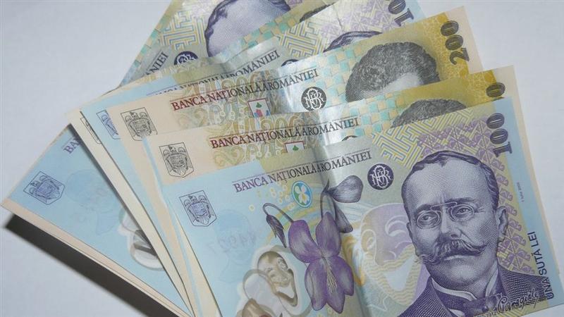 Deficitul bugetar creşte de la o lună la alta. A ajuns la 6,3 miliarde pe primele 6 luni