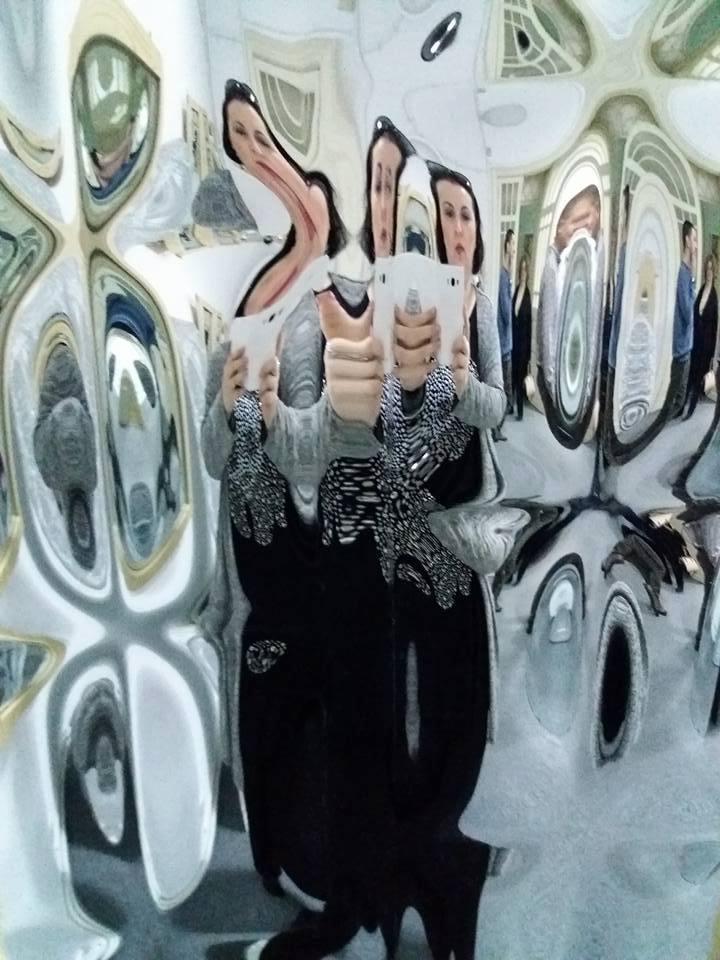 Muzeu al iluziilor optice la Cluj: vortex tunnel, hologramă piramidală, sala oglinzilor