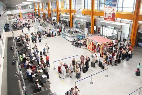 Exerciţiu pentru siguranţa pasagerilor, pe aeroportul 