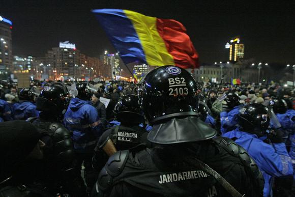 Jandarmeria, despre protestele din luna februarie: Nimeni nu scapă de amenzi. Şi acum analizăm imaginile