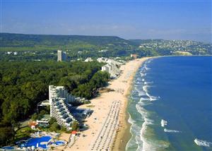 Turismul de pe litoral, un nou maxim în 2017. Cine sunt investitorii locali care profită de sezonul estival