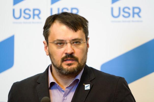 USR se va poziţiona împotriva revizuirii Constituţiei României privind redefinirea familiei