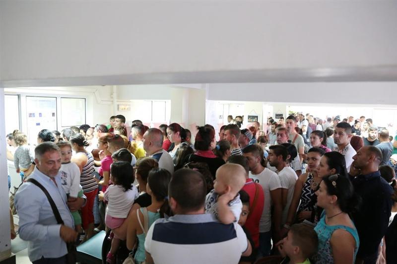 Mai multe ghișee pentru pașapoarte la Cluj