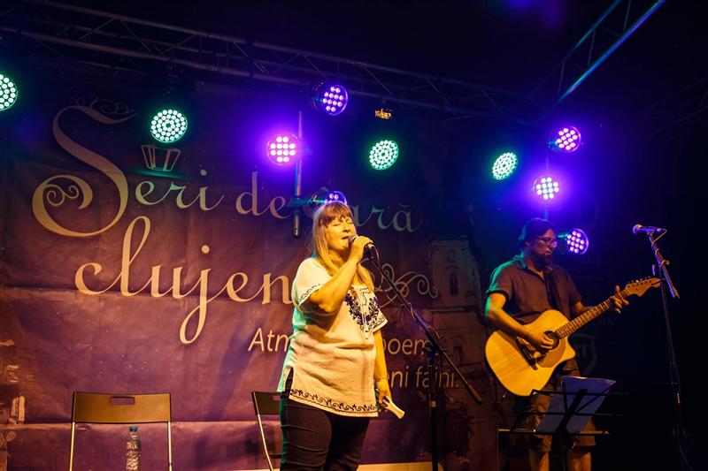 Folk şi foc de tabără pe plaja Grigorescu 