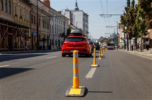 Banda dedicată îi încurcă pe taximetrişti. Ce soluţii propune Primăria 