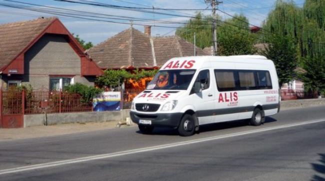 Muncitori şi elevi rămaşi fără transport către Cluj. Primarul cere ajutorul CTP