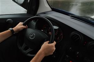 Peste 1.000 de autoturisme Mercedes, chemate în service. Maşinile riscă să ia foc