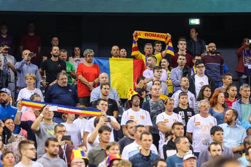 Record de spectatori în Sala Polivalentă din Cluj la meciul de baschet România-Spania FOTO