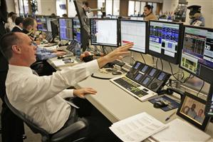 Investitorii au tranzacţionat la bursă acţiuni de 1,5 miliarde de euro în opt luni
