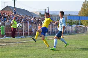 ”U” întâlnește în weekend Unirea Tășnad, pe un stadion de 700 de locuri: ”Lotul clujenilor e peste nivelul Ligii a III-a”