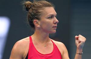 Victorie pentru Simona Halep! A învins-o pe Maria Şarapova şi s-a calificat în sferturi la Beijing