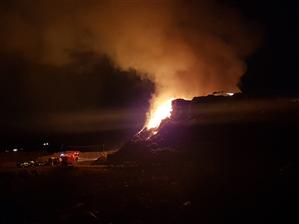 GALERIE FOTO, VIDEO | Incendiu de proporţii la groapa de gunoi a Clujului