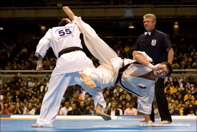 Peste 400 de lupte la Mondialul de Karate de la Cluj. Aproape 1000 de medalii puse în joc