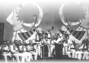 Orchestra profesionistă Cununa Transilvană împlinește 60 de ani