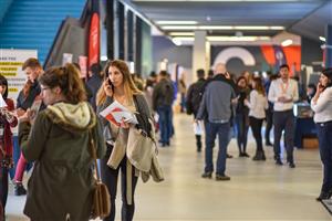 Cine angajează la Cluj. Peste 120 de companii vin la Târgurile de Cariere