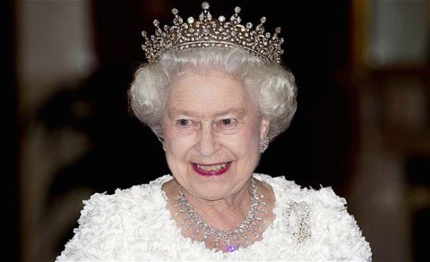 Regina Marii Britanii are voie să încalce 10 legi. Care sunt acestea