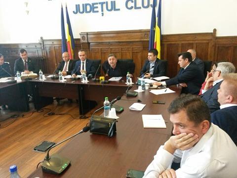 Alin Tişe îl ameninţă cu plângeri penale pe prefect în criza gunoaielor. Parlamentari de Cluj cer un dialog între cei doi