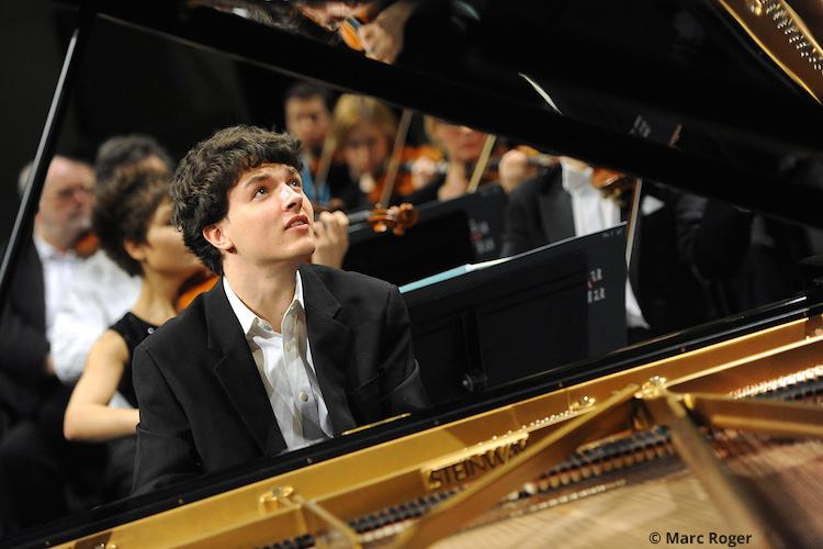 Toamna Muzicală Clujeană. Un recital de pian cu casa închisă şi două cvartete clujene 