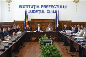 Tras de mânecă de parlamentari, prefectul de Cluj reacţionează pe tema gunoaielor