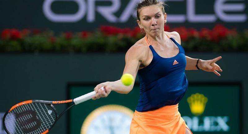 Simona Halep, spulberată la Singapore