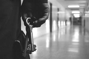 Peste 500 de deținuți eliberați, urmare a Legii recursului compensatoriu